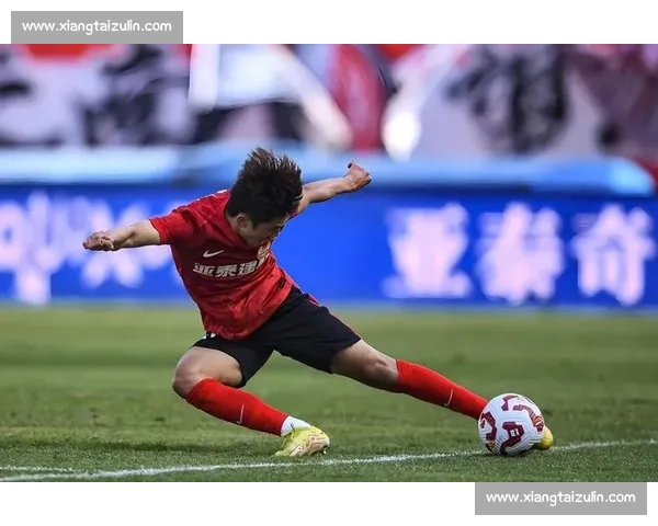 国家队备战新赛季 引入年轻力量冲击国际赛场 国家队备战新赛季 引入年轻力量冲击国际赛场